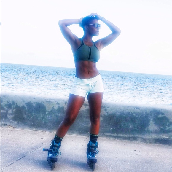 Meet your Posher, Kay - Picture 7 of 7